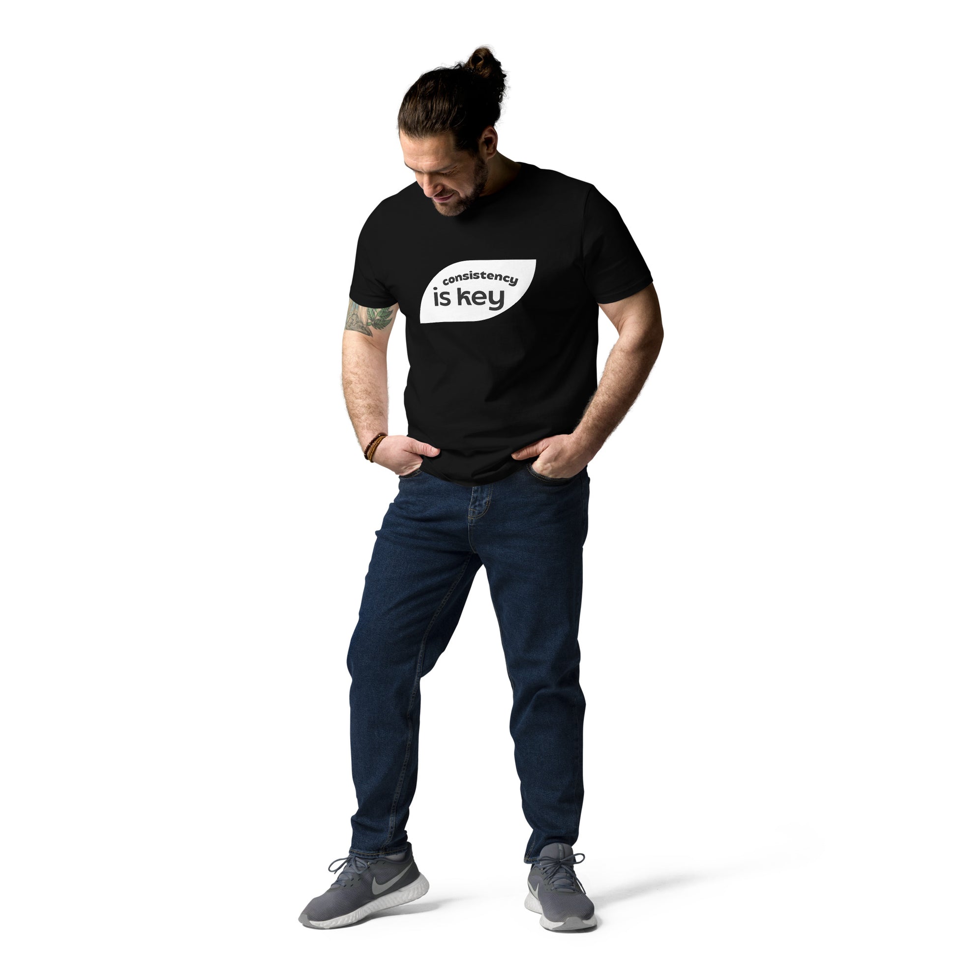 Dieses Unisex-T-Shirt aus 100 % ringgesponnener Bio-Baumwolle ist ein absolutes Muss. Es ist hochwertig, super bequem und das Beste von allem – umweltfreundlich.  • 100 % ringgesponnene Bio-Baumwolle 