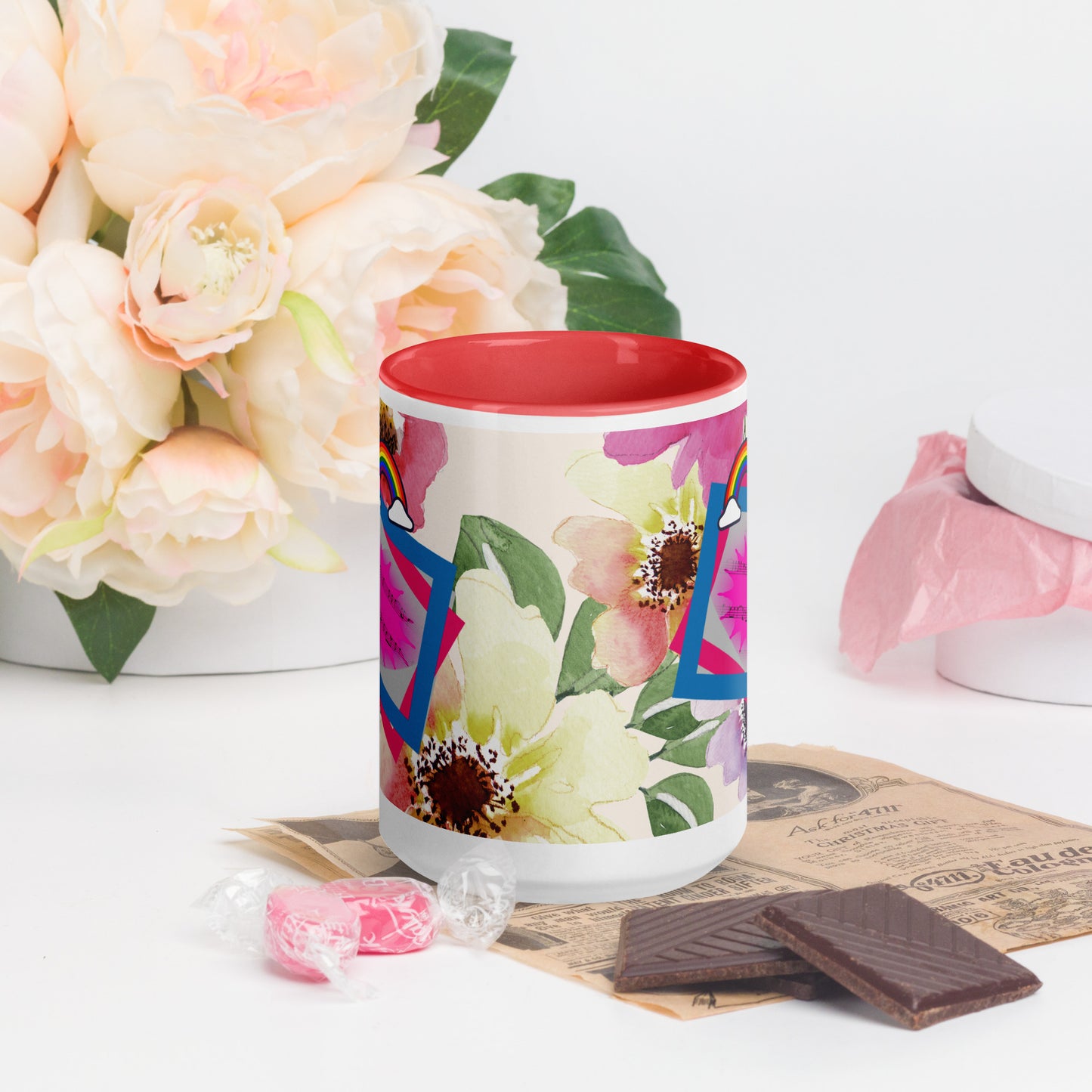 Tasse mit farbiger Innenseite mit dem Motiv 'Blumen und Musik'