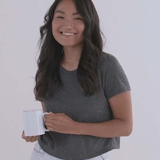 White Glossy Mug.mp4