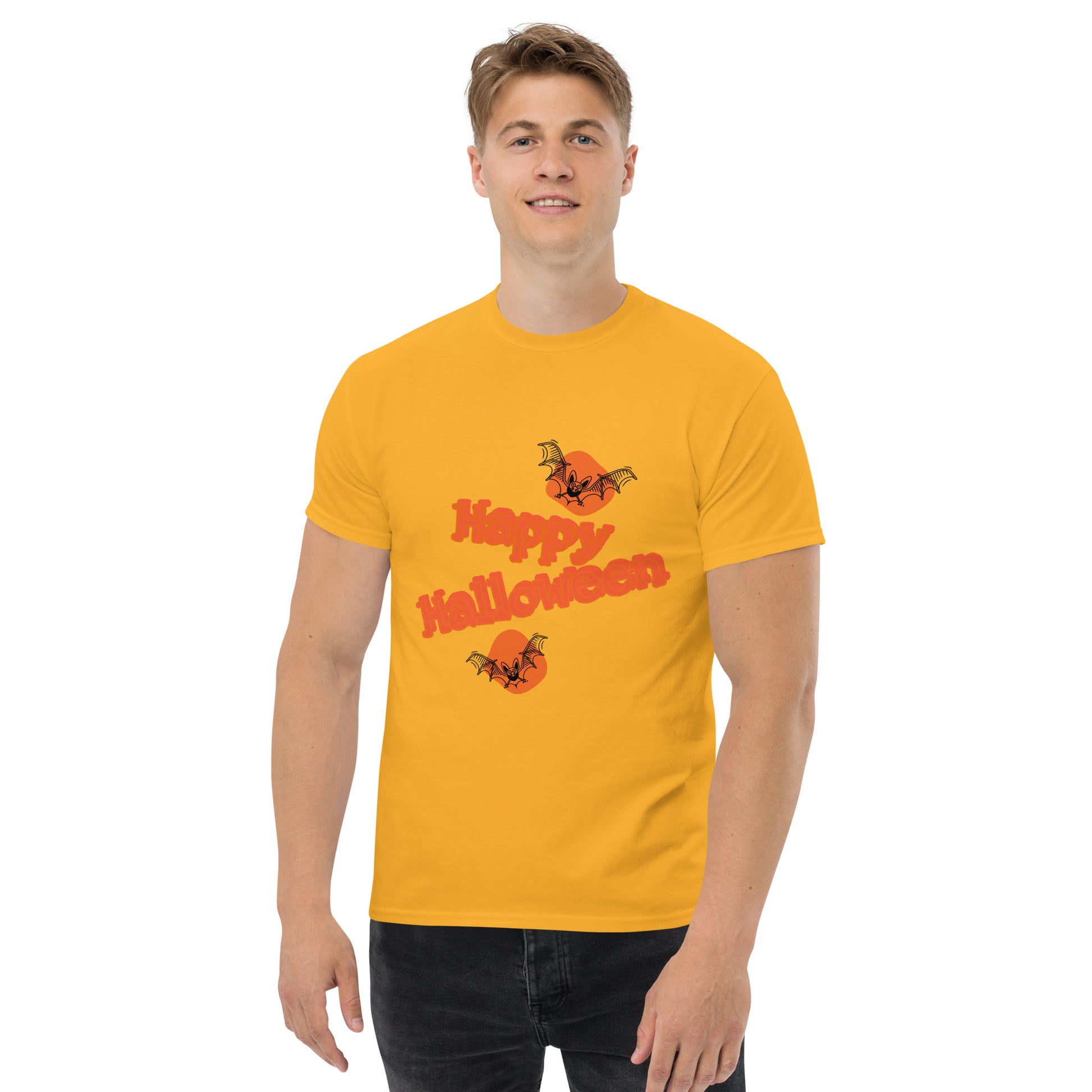 Das aus 100 % Baumwolle hergestellte klassische Herren-T-Shirt Happy Halloween sorgt für einen strukturierten Look. Es sitzt gut, bewahrt entlang der Seiten präzise Linien und eignet sich ideal für Lagenlooks. Und außerdem ist es gerade total angesagt!