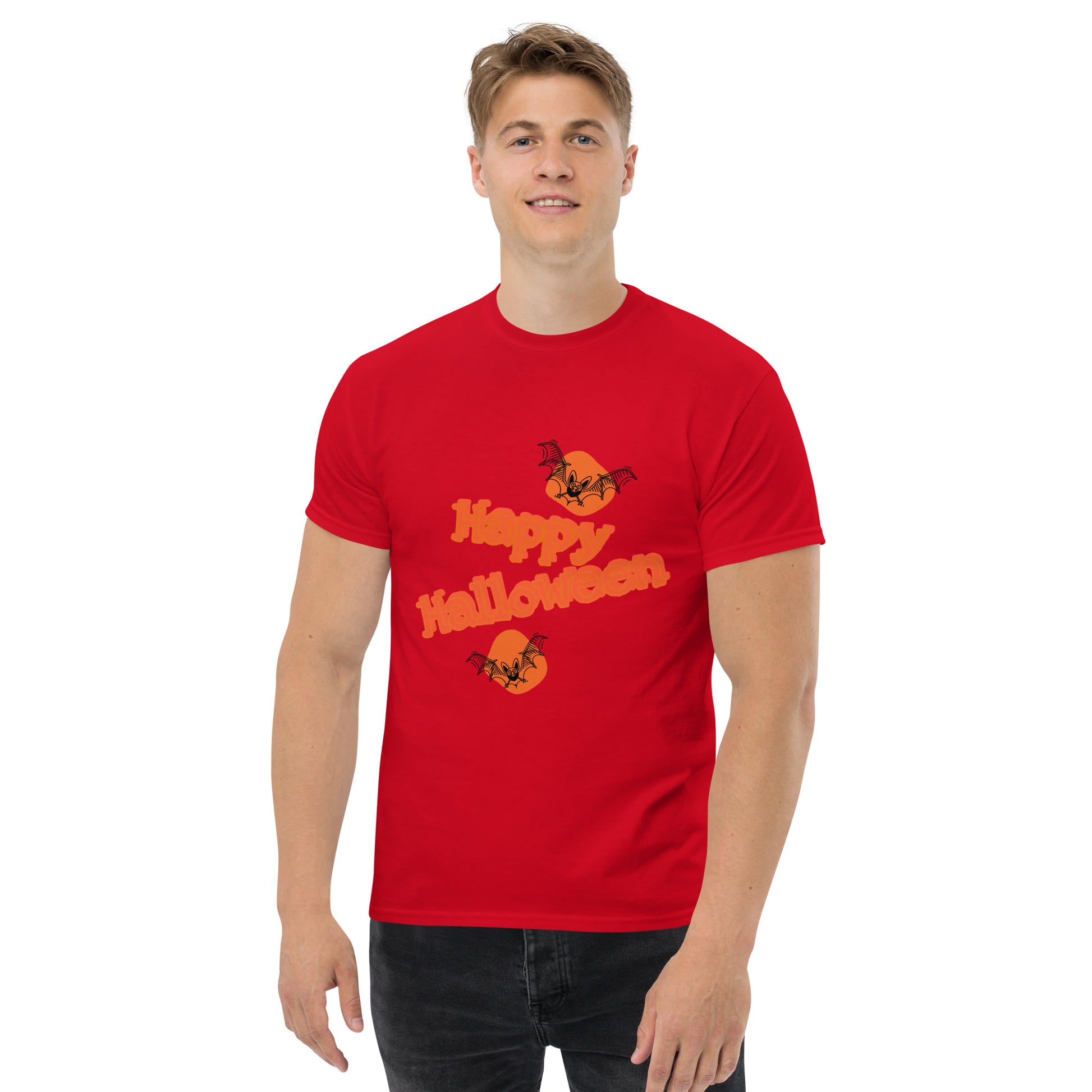 Das aus 100 % Baumwolle hergestellte klassische Herren-T-Shirt Happy Halloween sorgt für einen strukturierten Look. Es sitzt gut, bewahrt entlang der Seiten präzise Linien und eignet sich ideal für Lagenlooks. Und außerdem ist es gerade total angesagt!