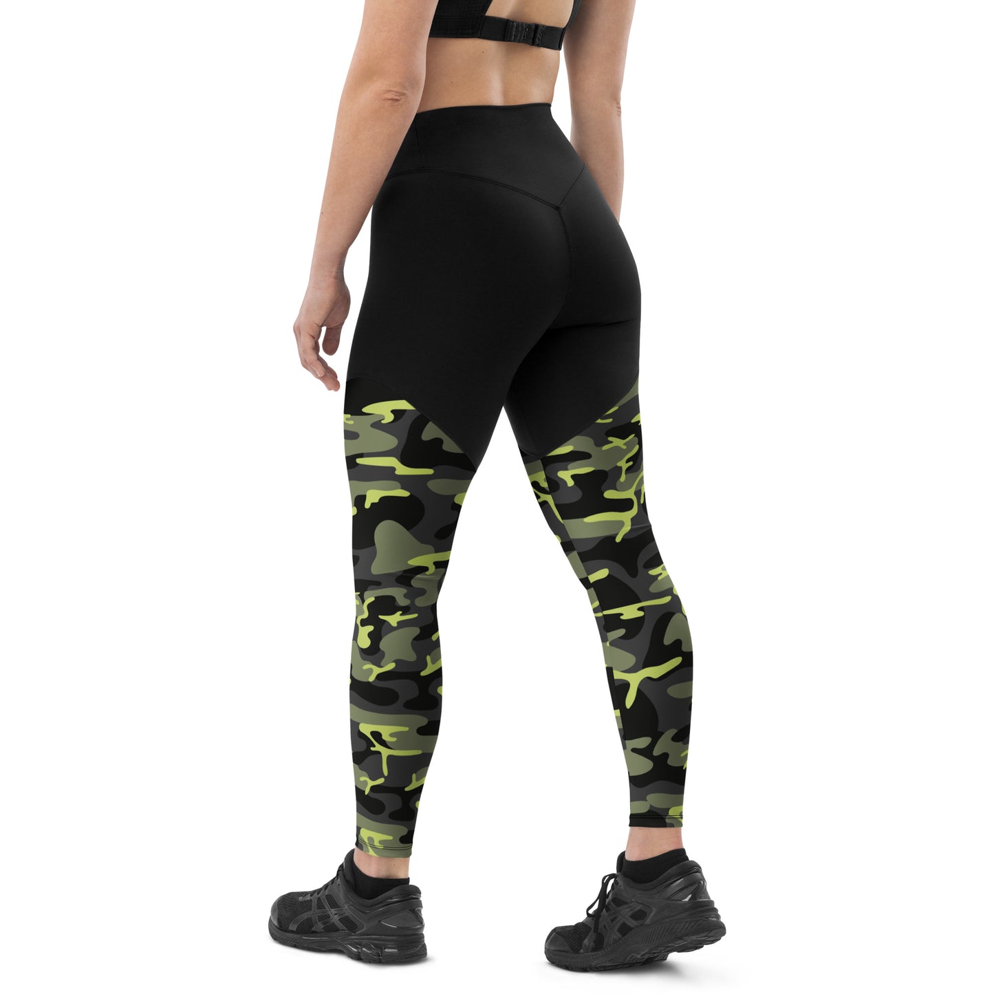 Diese Sport-Leggings aus verdichtetem Stoff sind für mäßige bis intensive Trainingseinheiten ein Muss! Sie sind weich, komfortabel und schick: ideal für alle mit einem aktiven Lebensstil.  • 57 % Polyamid, 43 % Elastan (Oberer Teil der Leggings) und 78 % Polyester, 22 % Elastan (Unterer Teil der Leggings)