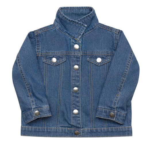 Diese Jeansjacke für Kleinkinder aus 100 % organischer Baumwolle ist eine nachhaltige Option für alle, die umweltfreundliche Kleidung suchen. Dank des leichten Stoffs, welcher Elastizität und ein weiches Tragegefühl garantiert, ist diese bequeme Jacke auch für sehr aktive kleine Abenteurer ideal.  • 100 % organische Baumwolle • Stoffgewicht: 305 g/m² • 2 Brusttaschen • Druckknopfverschluss an den Ärmeln • Nickelfreie Druckknöpfe am vorderen und hinteren Saum • Abreißetikett