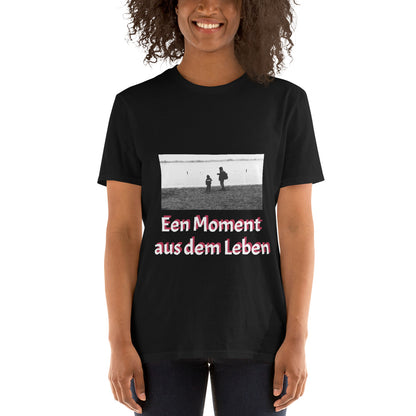 Essenzielles Unisex T-Shirt | Gildan 64000 "Een moment aus dem Leben"