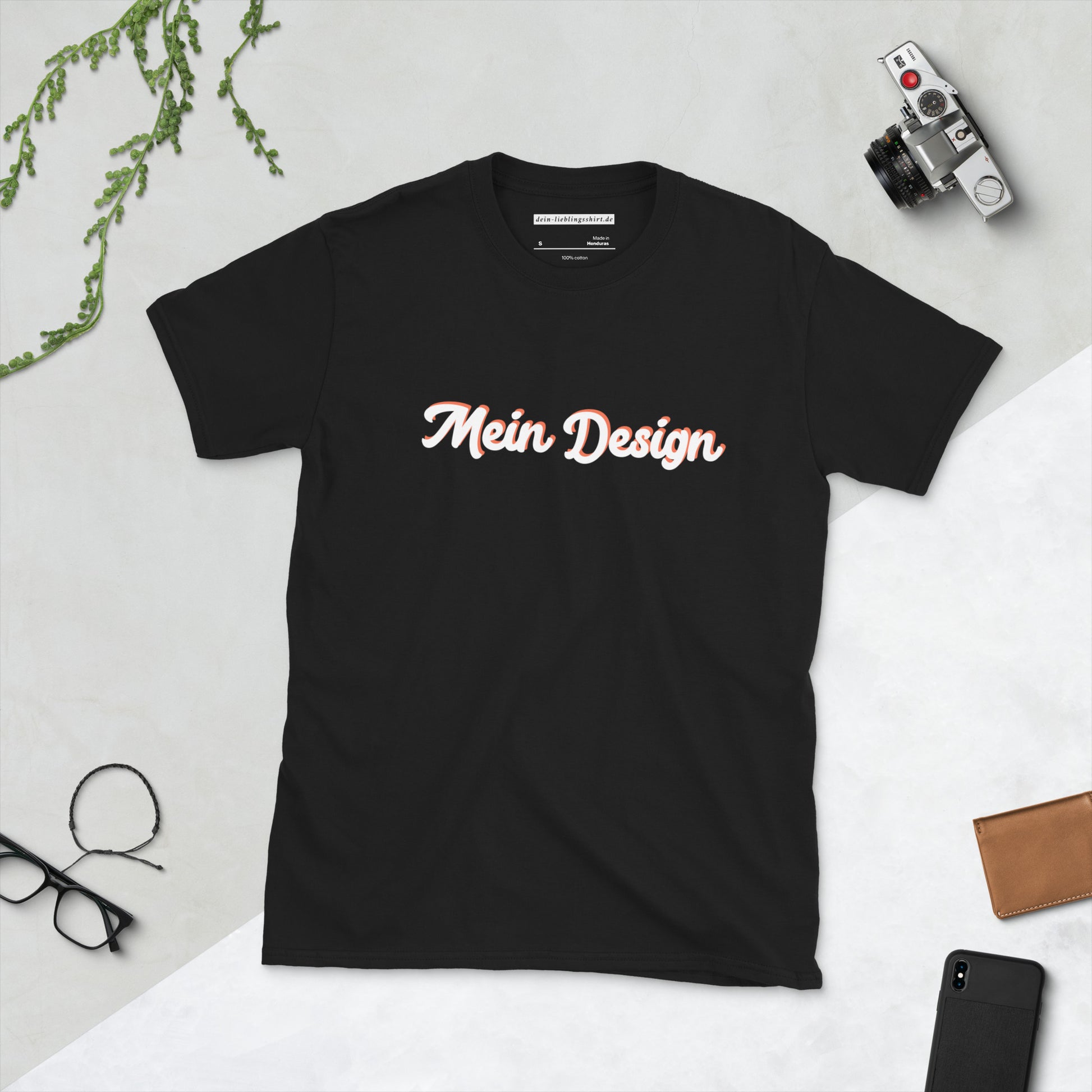 Dieses T-Shirt ist ein tolles Basic! Es ist aus einer dickeren, schwereren Baumwolle, aber es ist immer noch weich und bequem. Die doppelten Nähte am Ausschnitt und an den Ärmeln verleihen mehr Haltbarkeit. Der Favorit unter den T-Shirts.  • 100 % ringgesponnene Baumwolle • Sport Grey ist 90 % ringgesponnene Baumwolle, 10 % Polyester • Dark Heather ist 35 % Baumwolle, 65 % Polyester