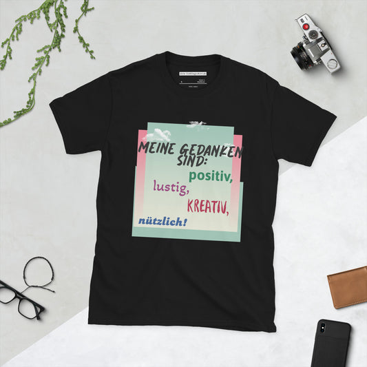 Dieses T-Shirt ist ein tolles Basic! Es ist aus einer dickeren, schwereren Baumwolle, aber es ist immer noch weich und bequem. Die doppelten Nähte am Ausschnitt und an den Ärmeln verleihen mehr Haltbarkeit. Der Favorit unter den T-Shirts.  • 100 % ringgesponnene Baumwolle • Sport Grey ist 90 % ringgesponnene Baumwolle, 10 % Polyester • Dark Heather ist 35 % Baumwolle, 65 % Polyest