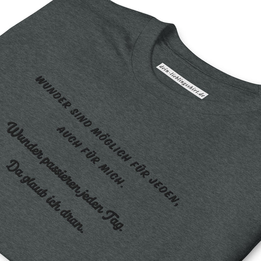 Dieses T-Shirt ist ein tolles Basic! Es ist aus einer dickeren, schwereren Baumwolle, aber es ist immer noch weich und bequem. Die doppelten Nähte am Ausschnitt und an den Ärmeln verleihen mehr Haltbarkeit. Der Favorit unter den T-Shirts.  • 100 % ringgesponnene Baumwolle