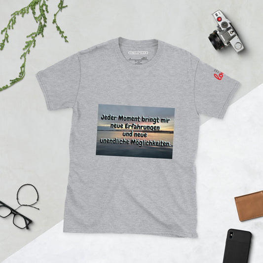 Dieses T-Shirt ist ein tolles Basic! Es ist aus einer dickeren, schwereren Baumwolle, aber es ist immer noch weich und bequem. Die doppelten Nähte am Ausschnitt und an den Ärmeln verleihen mehr Haltbarkeit. Der Favorit unter den T-Shirts.  • 100 % ringgesponnene Baumwolle • Sport Grey ist 90 % ringgesponnene Baumwolle, 10 % Polyester • Dark Heather ist 35 % Baumwolle, 65 % Polyest