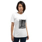 Essenzielles Unisex T-Shirt | Bella + Canvas 3001 "Das Fenster"